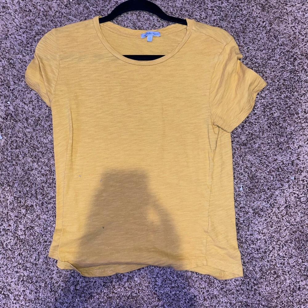 Heathered Mustard Basic Tee